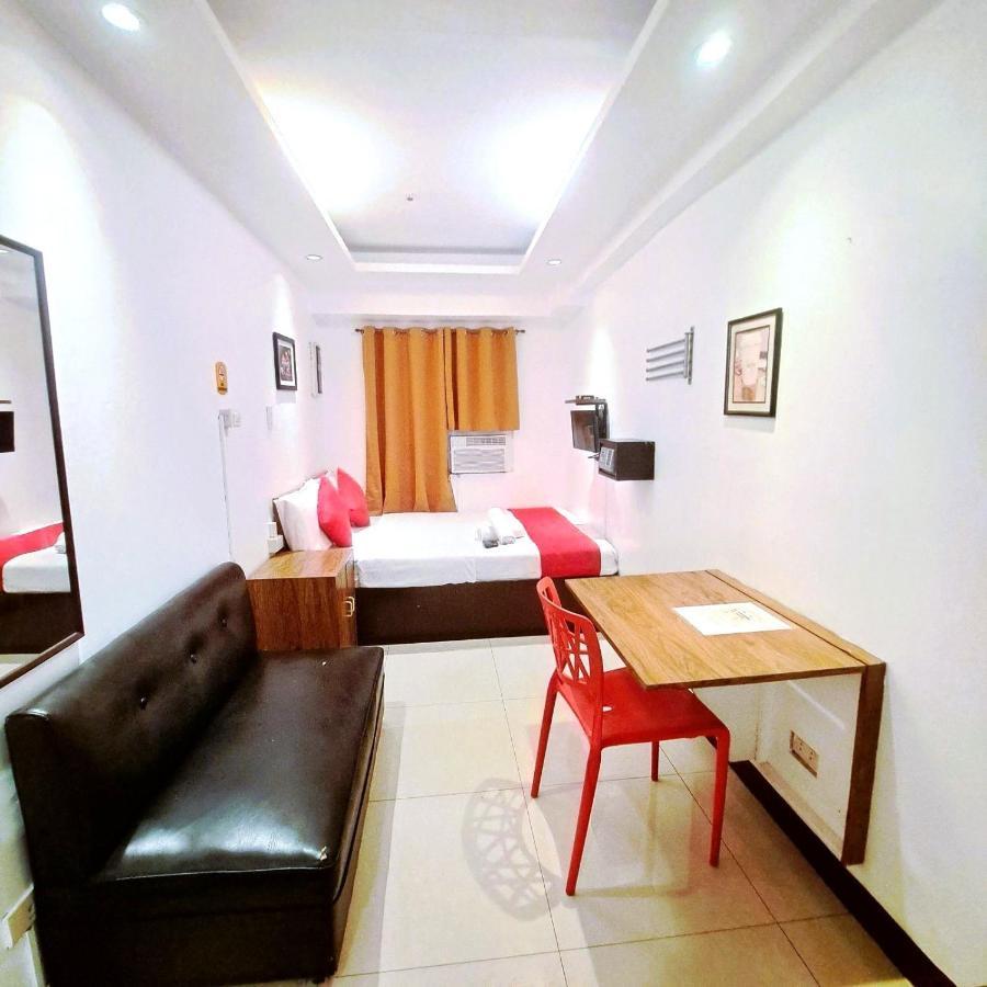Makati Poblacion Hotel Mandaluyong Екстериор снимка