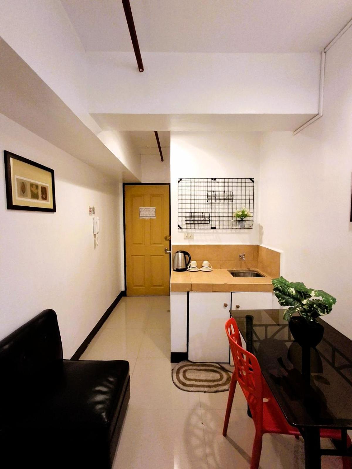Makati Poblacion Hotel Mandaluyong Екстериор снимка